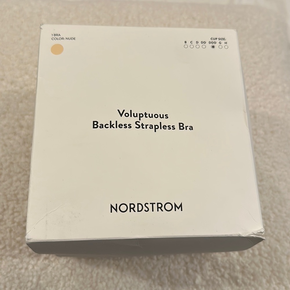 NWT NORDSTROM Voluptuous Backless Strapless Bra